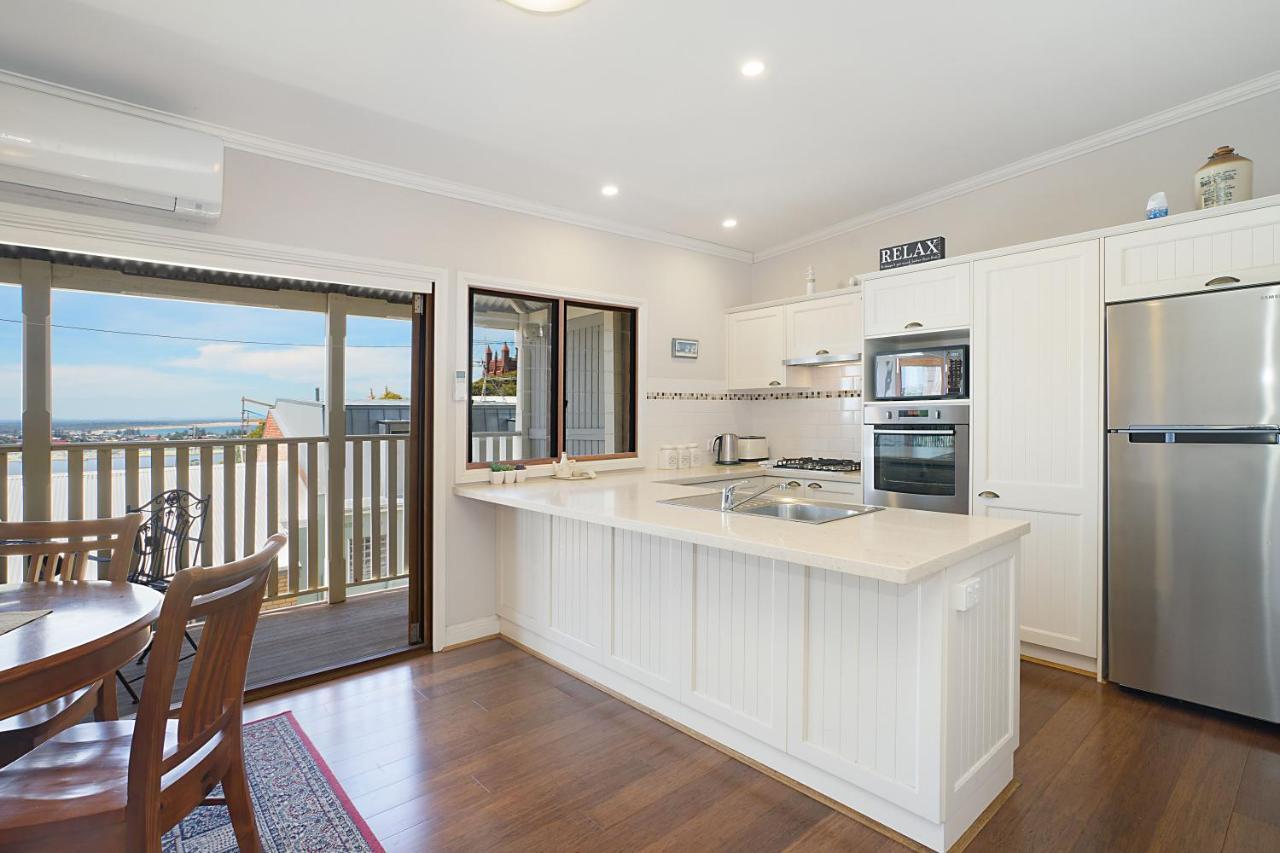Newcastle Short Stay Accommodation - Vista Apartment エクステリア 写真