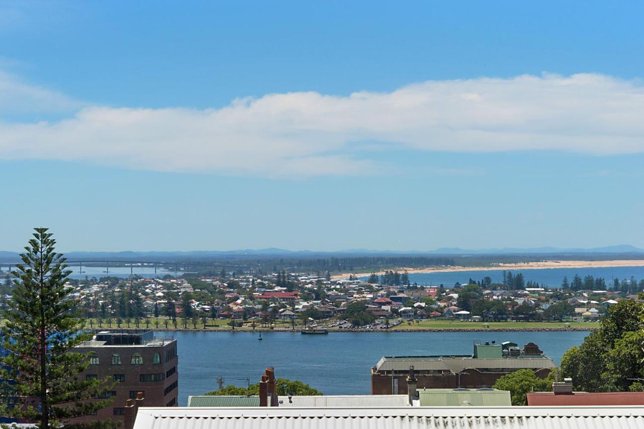 Newcastle Short Stay Accommodation - Vista Apartment エクステリア 写真