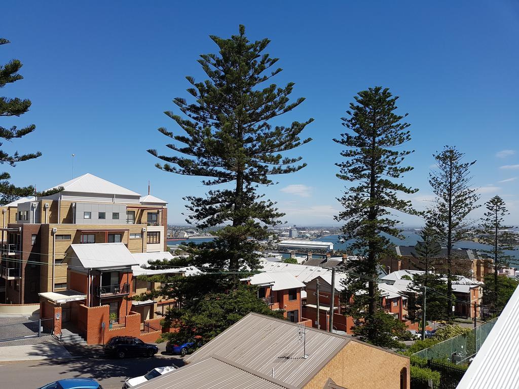 Newcastle Short Stay Accommodation - Vista Apartment エクステリア 写真