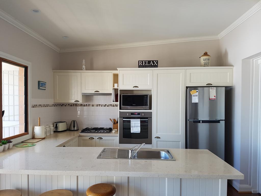 Newcastle Short Stay Accommodation - Vista Apartment エクステリア 写真
